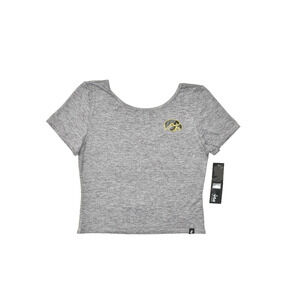 Certo Iowa Women's Gray Short Sleeve Cropped Athletic Scoop Back Tee Size M NEW